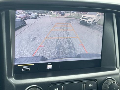 Used 2020 Chevrolet Colorado LT RWD image 17