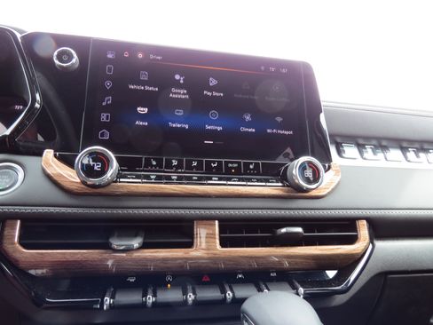 Used 2024 Chevrolet Colorado LT w/ LT Convenience Package II image 23