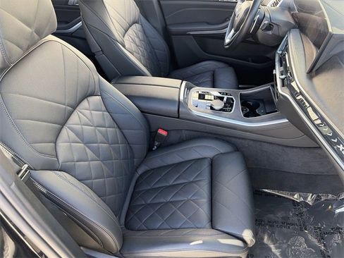 Used 2024 BMW X5 xDrive40i image 11