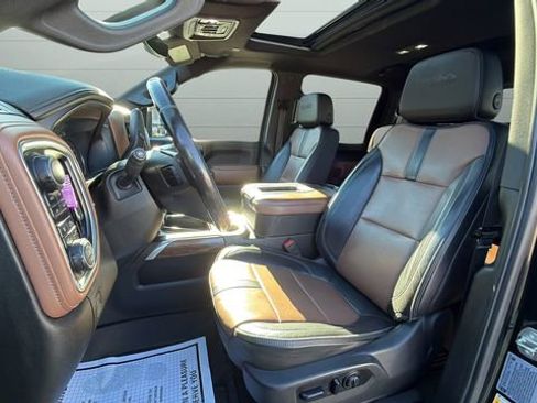 Used 2021 Chevrolet Silverado 3500 High Country image 11