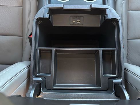 Used 2021 GMC Yukon SLT image 17