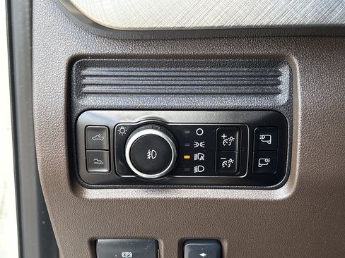 Used 2025 Ford F350 King Ranch w/ Chrome Package AWD/4WD image 25