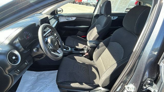 Used 2024 Kia Forte LXS FWD image 17