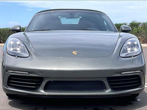 Used 2024 Porsche 718 Boxster image 3