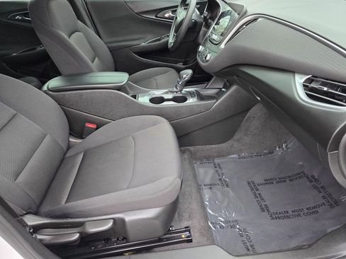 Certified 2025 Chevrolet Malibu LT image 37