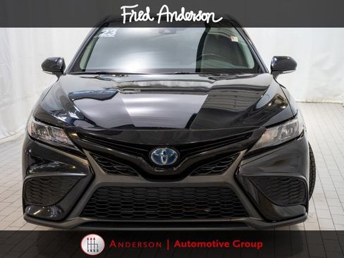 Used 2023 Toyota Camry SE FWD image 2