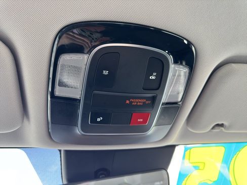 Used 2025 Hyundai Sonata SEL FWD image 36