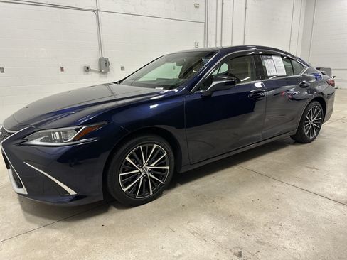 Certified 2025 Lexus ES 350 w/ Premium Package FWD image 5