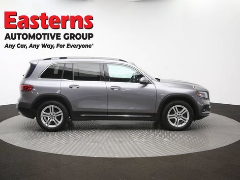 Used 2021 Mercedes-Benz GLB 250 4MATIC image 45