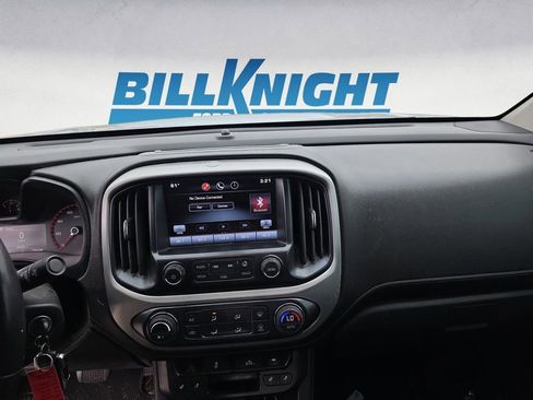 Used 2015 GMC Canyon SLT image 11