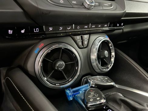 Used 2018 Chevrolet Camaro SS RWD image 16