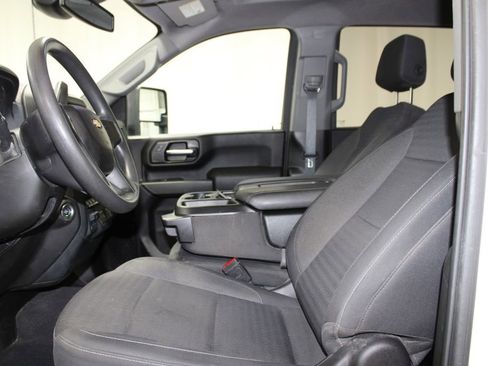 Used 2024 Chevrolet Silverado 2500 Custom w/ Custom Value Package image 18