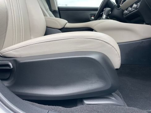 Used 2025 Honda HR-V EX-L image 30