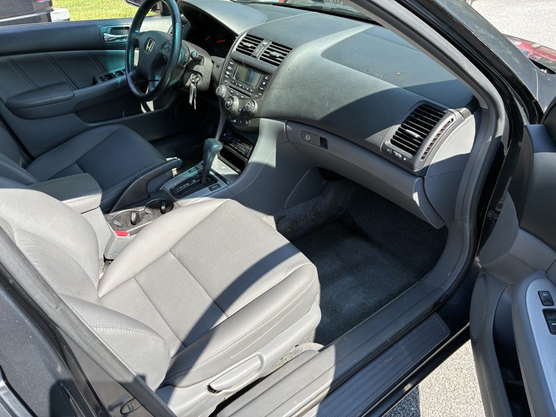 Used 2004 Honda Accord EX image 14