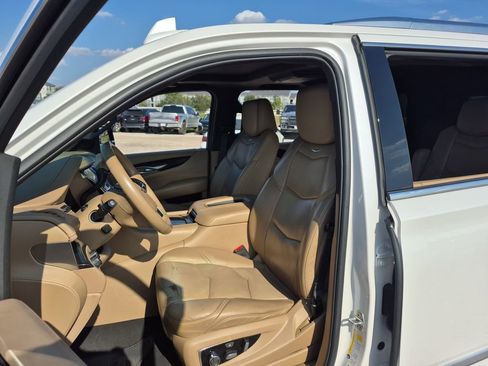 Used 2018 Cadillac Escalade Platinum image 62