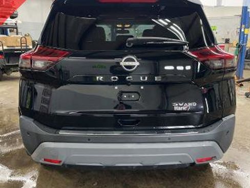 Certified 2023 Nissan Rogue SV w/ SV Premium Package AWD/4WD image 4