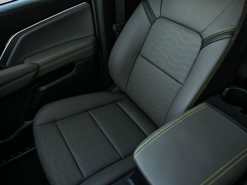 New 2026 Chevrolet Colorado ZR2 w/ Technology Package image 24