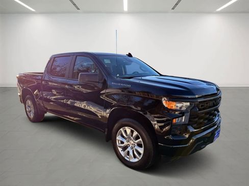 Used 2024 Chevrolet Silverado 1500 Custom image 5