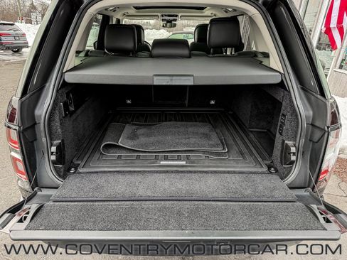 Used 2019 Land Rover Range Rover HSE image 18