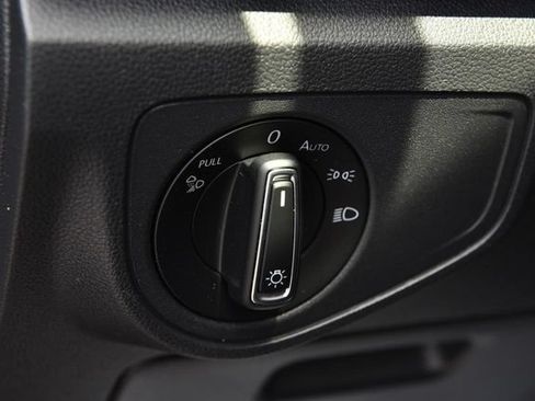 Used 2023 Volkswagen Atlas SE FWD image 10