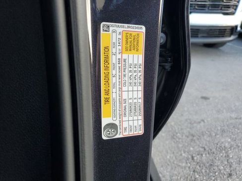 Used 2024 GMC Sierra 1500 AT4 w/ Technology Package AWD/4WD image 32