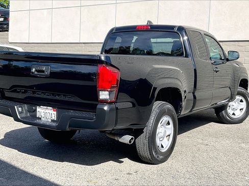 Used 2020 Toyota Tacoma SR image 12
