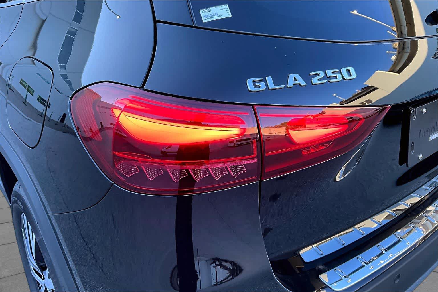 Certified 2026 Mercedes-Benz GLA 250 image 27