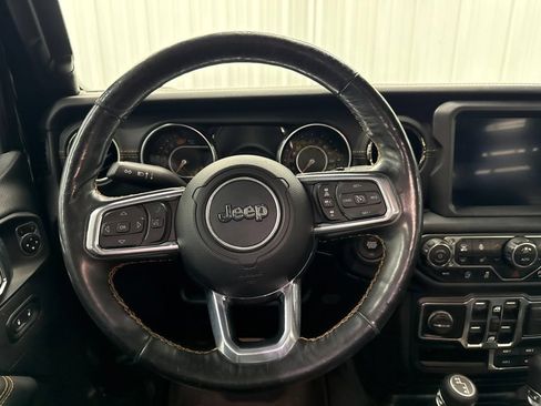Used 2021 Jeep Wrangler Unlimited Sahara AWD/4WD image 15