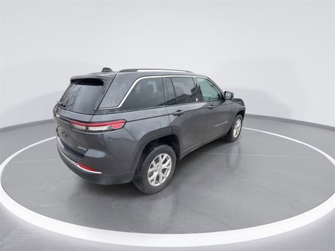 Used 2022 Jeep Grand Cherokee Limited image 8