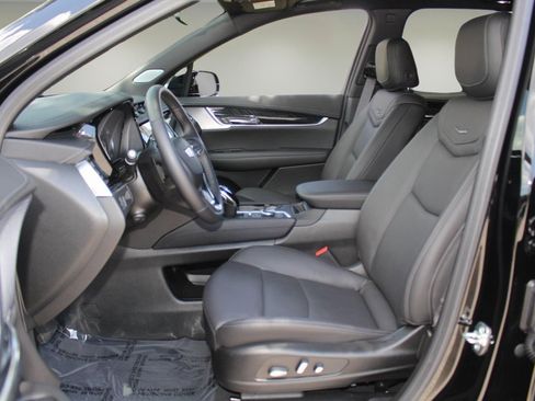New 2025 Cadillac XT6 Premium Luxury image 12