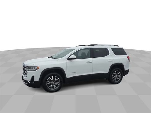 Used 2022 GMC Acadia SLE w/ Driver Convenience Package image 4
