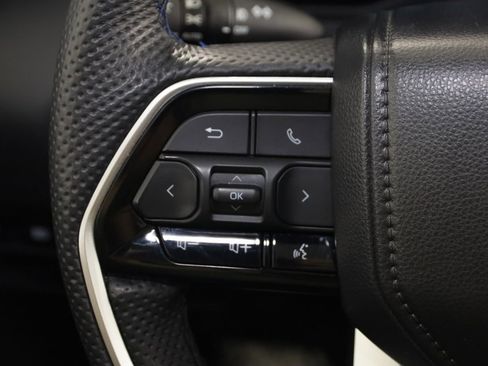 Used 2025 Toyota Tundra Platinum image 37