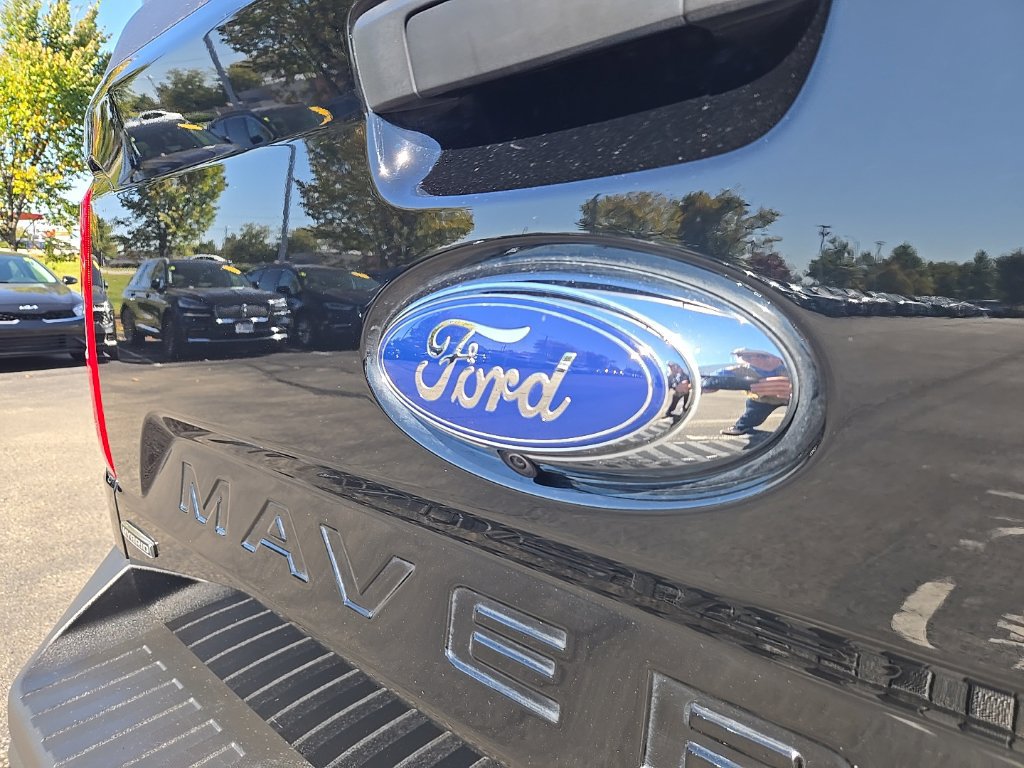 Used 2023 Ford Maverick Lariat FWD image 14