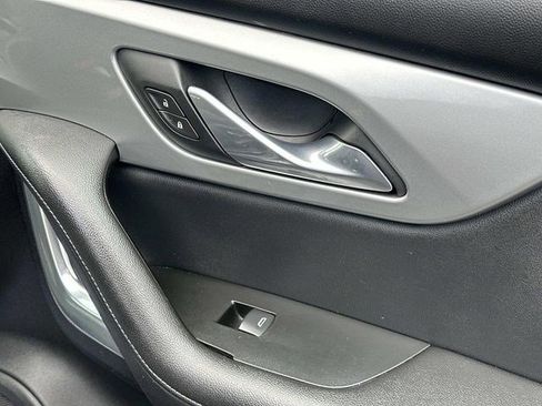 Used 2020 Chevrolet Blazer LT image 9