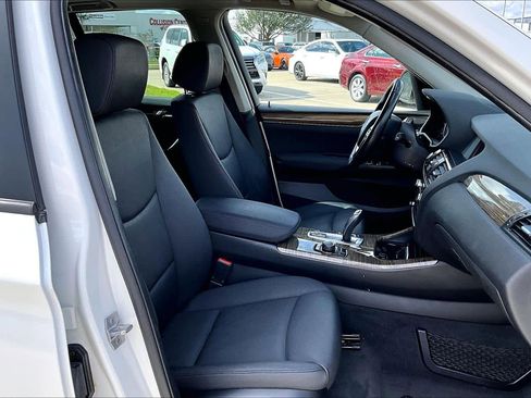 Used 2017 BMW X3 sDrive28i image 8