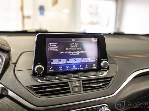 Used 2019 Nissan Altima 2.5 SR w/ SR Premium Package image 26