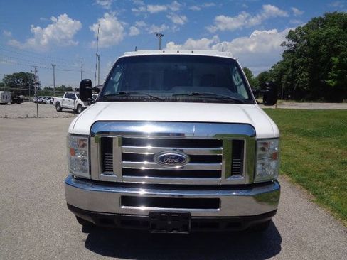 Used 2015 Ford E-350 and Econoline 350 Super Duty w/ Power Windows & Locks Group RWD image 9