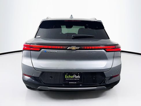 Used 2025 Chevrolet Equinox EV LT w/ Convenience Package image 7