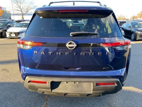 New 2025 Nissan Pathfinder SV image 5