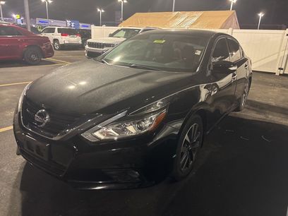 Used 2017 Nissan Altima 2.5 SV w/ Convenience Package