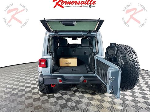 New 2025 Jeep Wrangler Unlimited Rubicon image 16