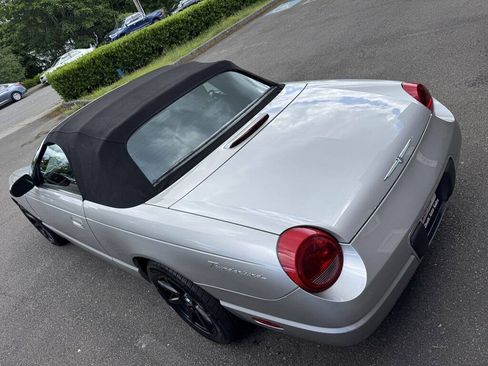 Used 2004 Ford Thunderbird RWD image 11