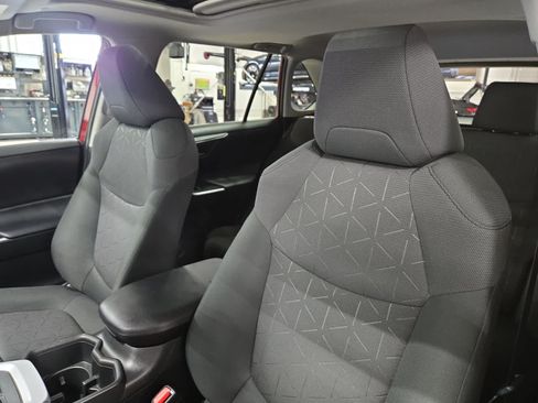 Used 2023 Toyota RAV4 XLE w/ Convenience Package AWD/4WD image 27