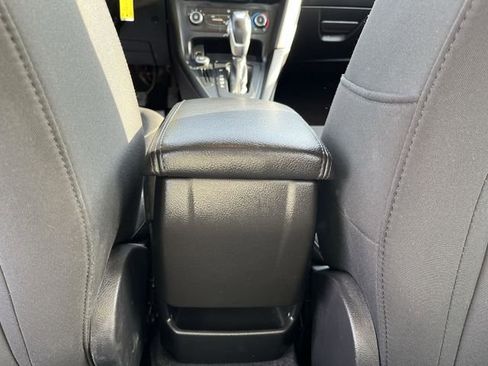 Used 2016 Ford Focus SE FWD image 22