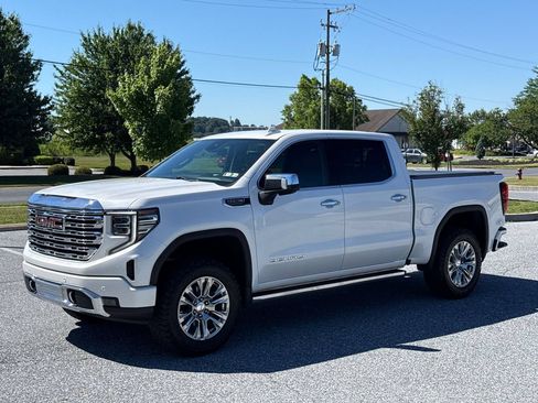 Used 2022 GMC Sierra 1500 Denali AWD/4WD image 4