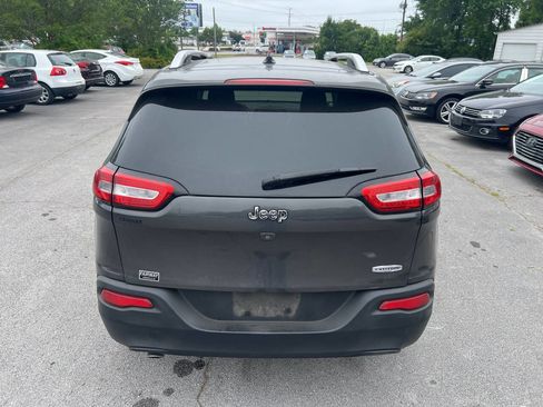 Used 2015 Jeep Cherokee Latitude FWD image 7