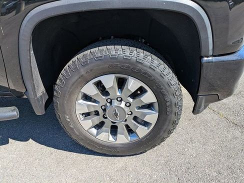 Used 2022 Chevrolet Silverado 2500 LTZ w/ Carhartt Edition image 11