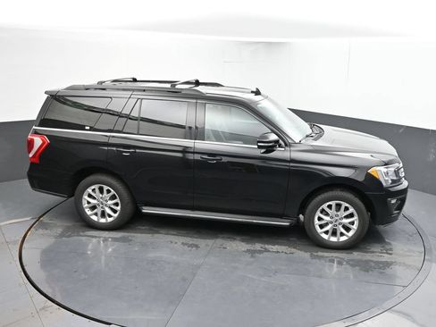 Used 2020 Ford Expedition XLT w/ Equipment Group 202A AWD/4WD image 22