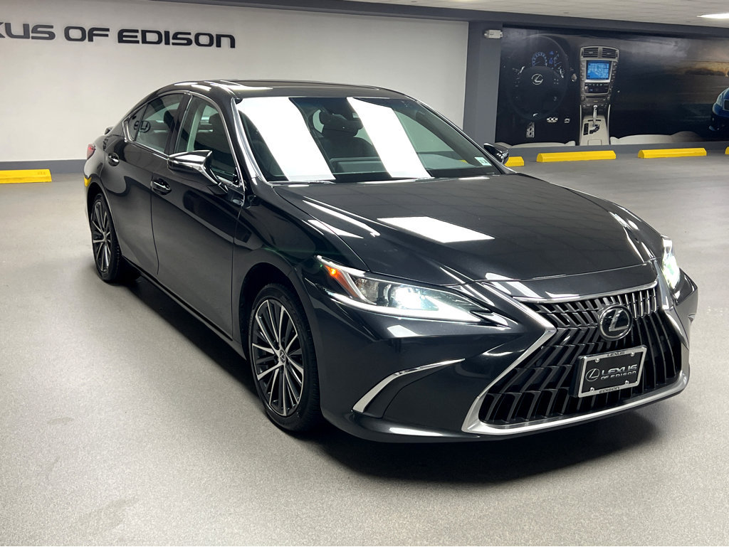 Used 2024 Lexus ES 300h w/ Premium Package FWD image 1