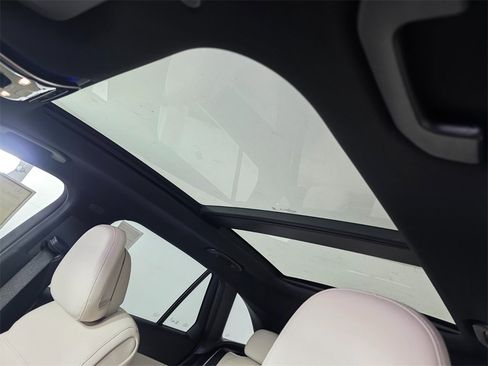 New 2026 Mercedes-Benz GLC 300 image 9